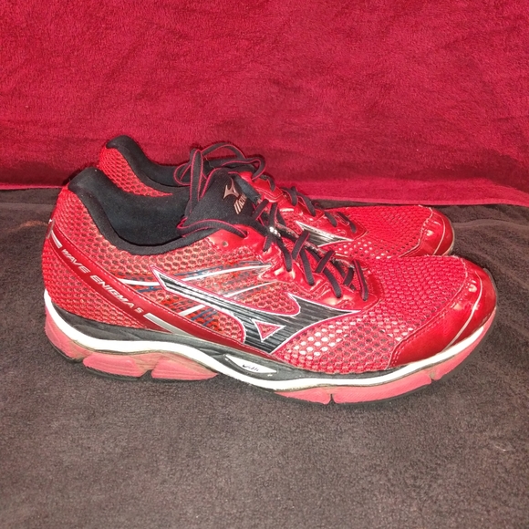 mizuno wave enigma 5